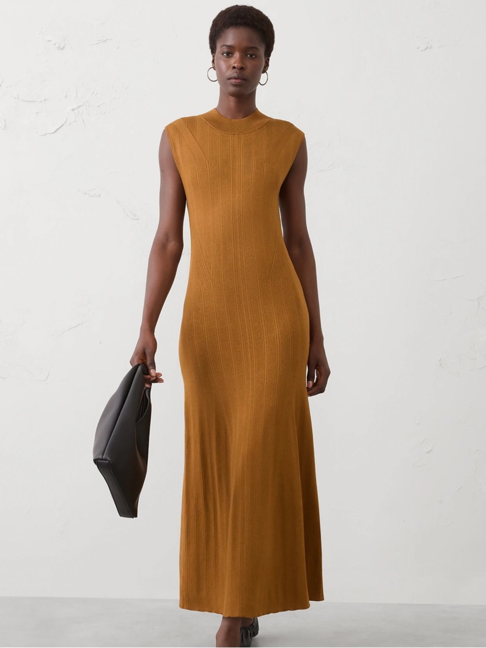 Never worn: Banana Republic Sleeveless Maxi Dress in Mustard Brown